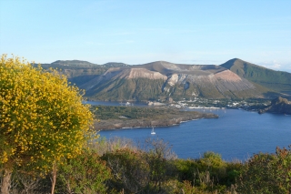 Italien - Trauminseln & Feuerberge im Mittelmeer